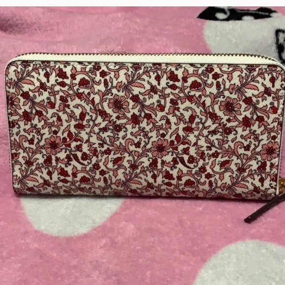 Tory Burch Handbags - Tory Burch Wallet